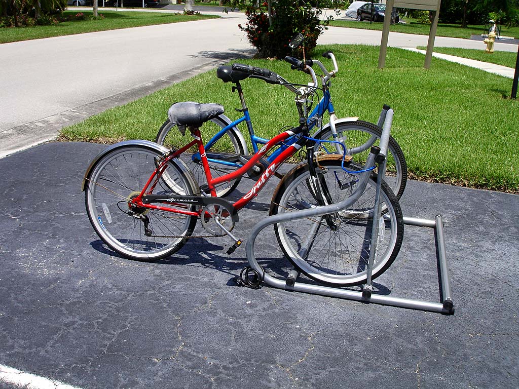 Forest Lakes Condos V-VI Bike Rack